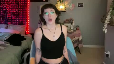 Xoe online show from April 18, 12:13 am