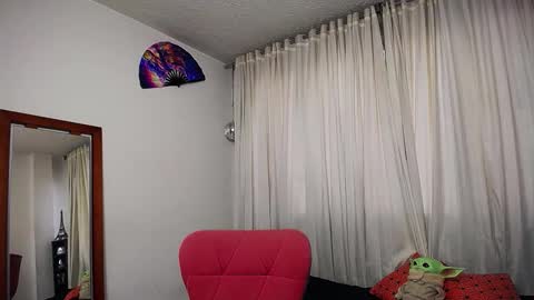 Giorgia online show from October 28, 10:25 pm