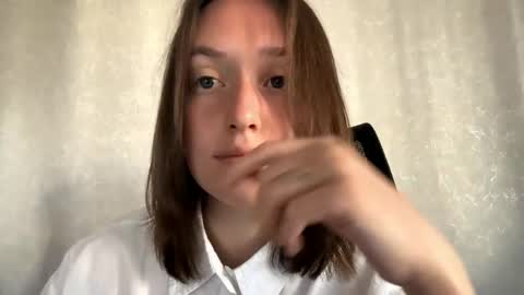 Melisa online show from May 4, 1:20 am