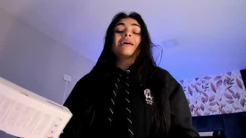     online show from March 26, 11:23 am