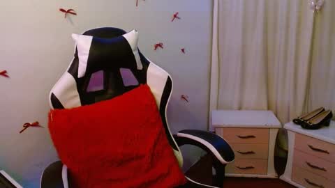 giselle_greey online show from October 8, 7:35 am