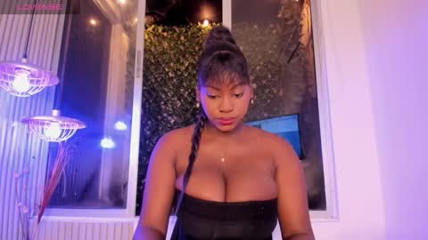 Evelyn  online show from November 6, 4:29 am