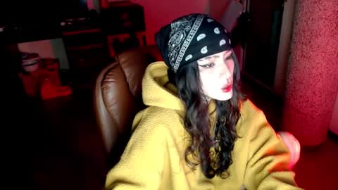 Snapshot of givenom chatting on September 29, 10:37 pm dirtyvenom online show from September 29, 10:37 pm