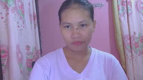 Snapshot of glamgoddess23 chatting on October 19, 5:31 am glamgoddess23 online show from October 19, 5:31 am