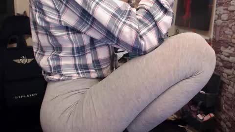 Glamourhottie online show from February 7, 10:08 am