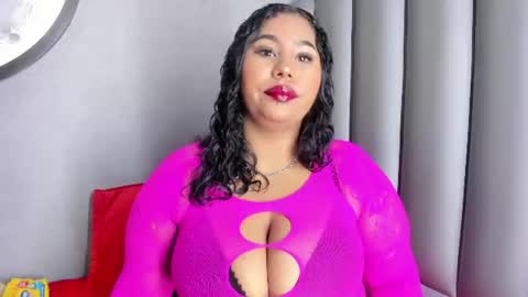 GoldenKiss  online show from July 1, 4:01 am