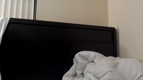 gothbaby305 online show from March 1, 2:15 am