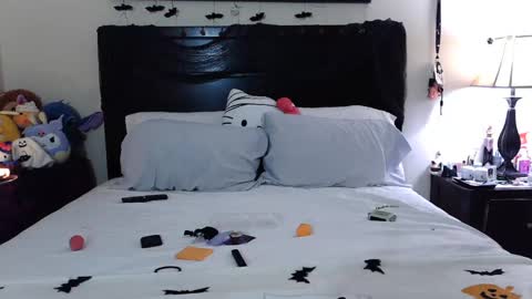 gothbaby305 online show from October 7, 1:21 am