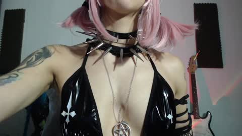        online show from January 4, 8:17 am