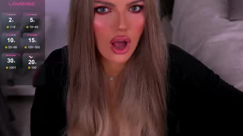 Grace online show from October 27, 3:29 pm