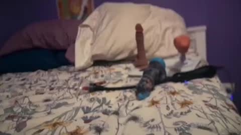 gratefulslut69 online show from April 24, 4:59 am