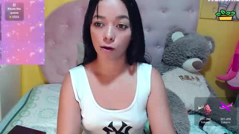 Sophie Gray online show from March 21, 2:27 am