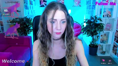 Snapshot of graycewild chatting on January 17, 8:13 am GrayceWild online show from January 17, 8:13 am