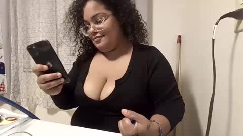 griseldablanco39 online show from November 8, 6:18 am