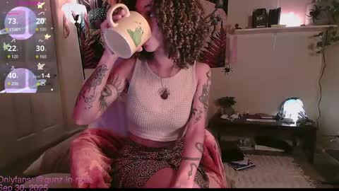 Kylie online show from September 30, 3:17 pm