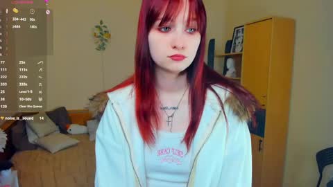 Chloe online show from June 1, 10:54 pm