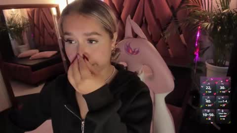 Haely online show from March 7, 11:18 am