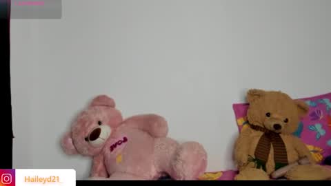 Hailey online show from January 9, 11:42 pm