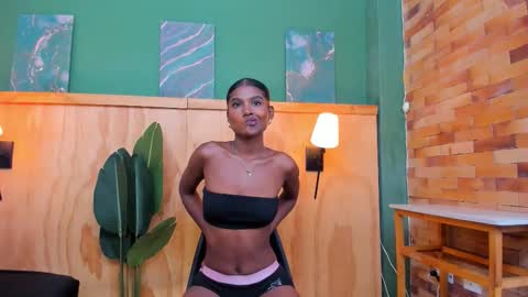 Halley Lorens online show from February 23, 5:34 pm