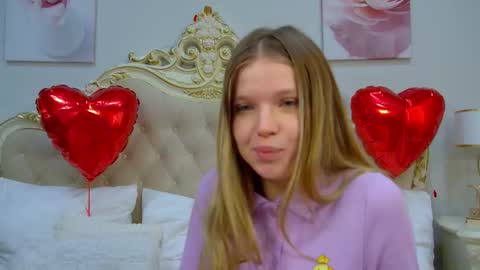 HallyBradley online show from February 18, 6:01 am