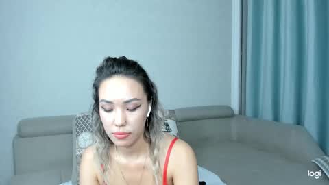 Hanah online show from February 18, 2:49 pm