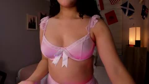 Hanna Lineros  online show from July 2, 12:55 pm