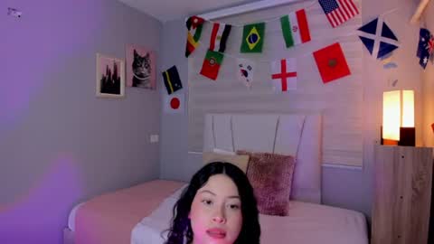 Hanna Lineros  online show from July 1, 12:48 pm