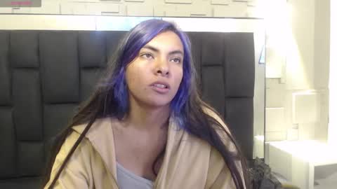 Hanna online show from December 4, 2:19 pm