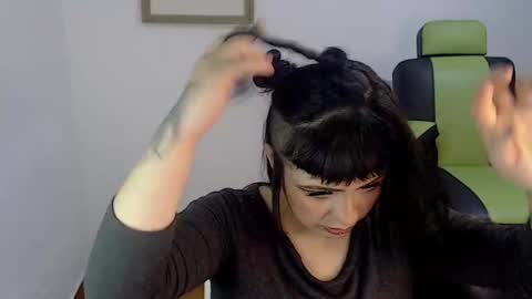 JUANA online show from December 16, 4:02 am