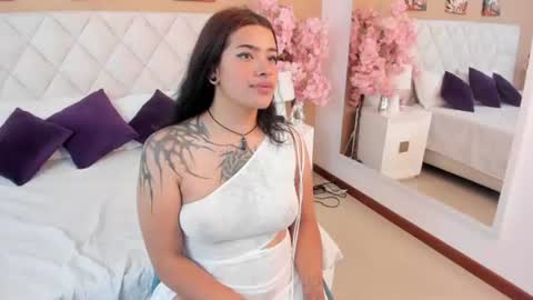 hanna__collins_ online show from July 12, 1:12 pm