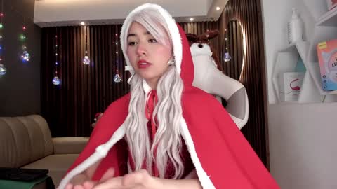 Hanna Dust online show from December 26, 3:38 am