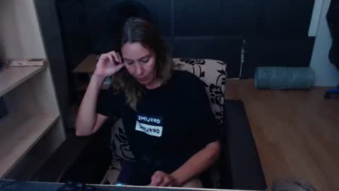hanna_ha online show from July 22, 5:58 pm