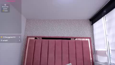  H A N N A  online show from October 22, 8:47 pm