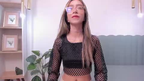 Hanna Carttier online show from July 10, 12:38 pm