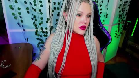 Hannah online show from October 29, 7:34 am