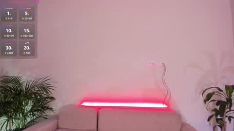 Hannah online show from November 23, 4:59 am