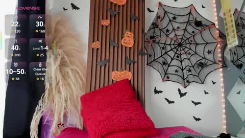 hannah online show from October 14, 8:00 pm