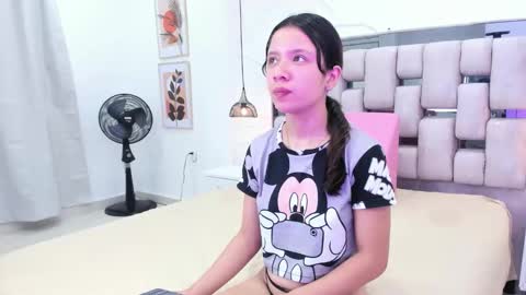 hannah_stuart online show from January 13, 12:53 pm