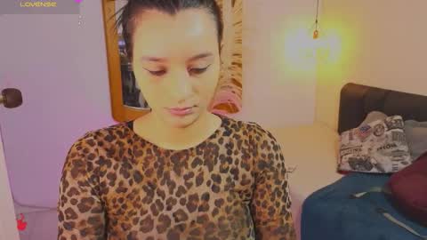 Hannah Williams online show from February 1, 2:43 am