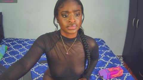 hannahcox1 online show from February 7, 5:51 pm