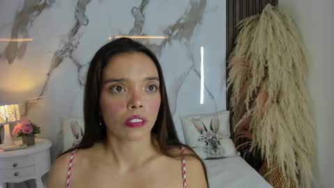 Hannahill69 online show from March 19, 5:12 am