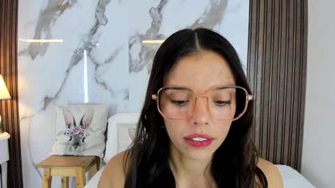 Snapshot of hannahill69 chatting on January 18, 4:37 am Hannahill69 online show from January 18, 4:37 am