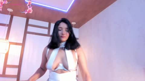 hannahmonttgomery  Help me reach 100 Hands up online show from October 20, 3:48 pm