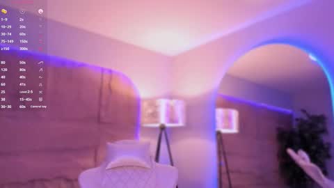 hannahmonttgomery  Help me reach 100 Hands up online show from March 5, 6:15 pm