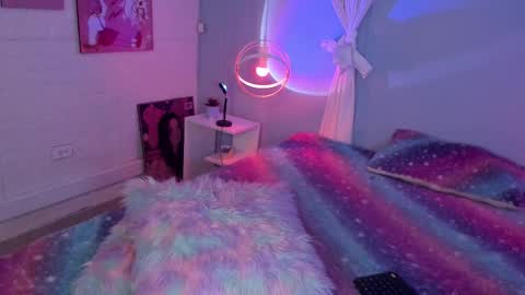 Hannah online show from October 27, 11:50 am