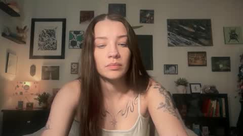 Hannah Taylor online show from February 3, 2:10 am