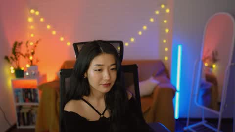 hannarosie online show from April 1, 7:55 pm