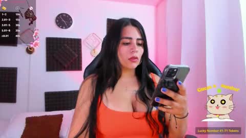 Hanna  online show from November 5, 9:53 pm