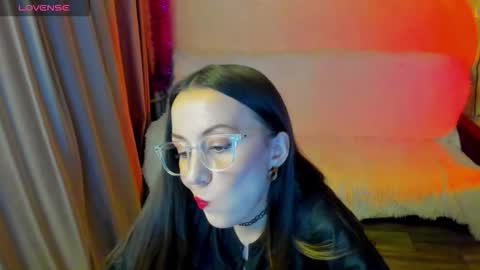 Stephanie online show from January 9, 7:29 pm