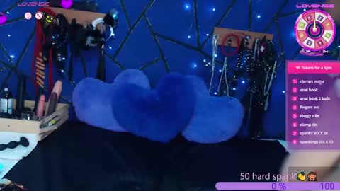 Snapshot of hardsex_hitomi21 chatting on December 20, 7:39 pm greta online show from December 20, 7:39 pm